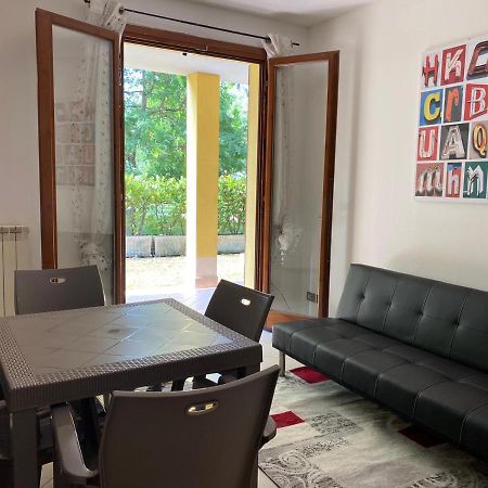Appartamento Il Faro Con Giardino In Residence Con Piscina Desenzano del Garda Eksteriør bilde