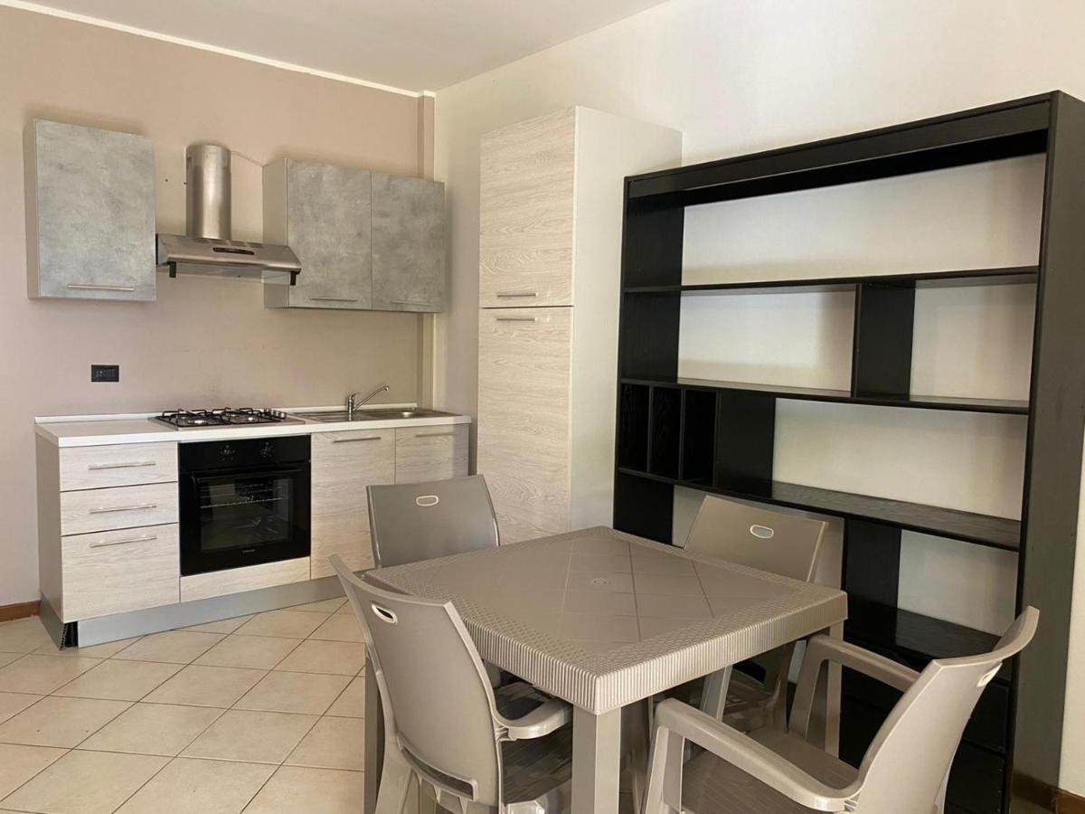 Appartamento Il Faro Con Giardino In Residence Con Piscina Desenzano del Garda Eksteriør bilde