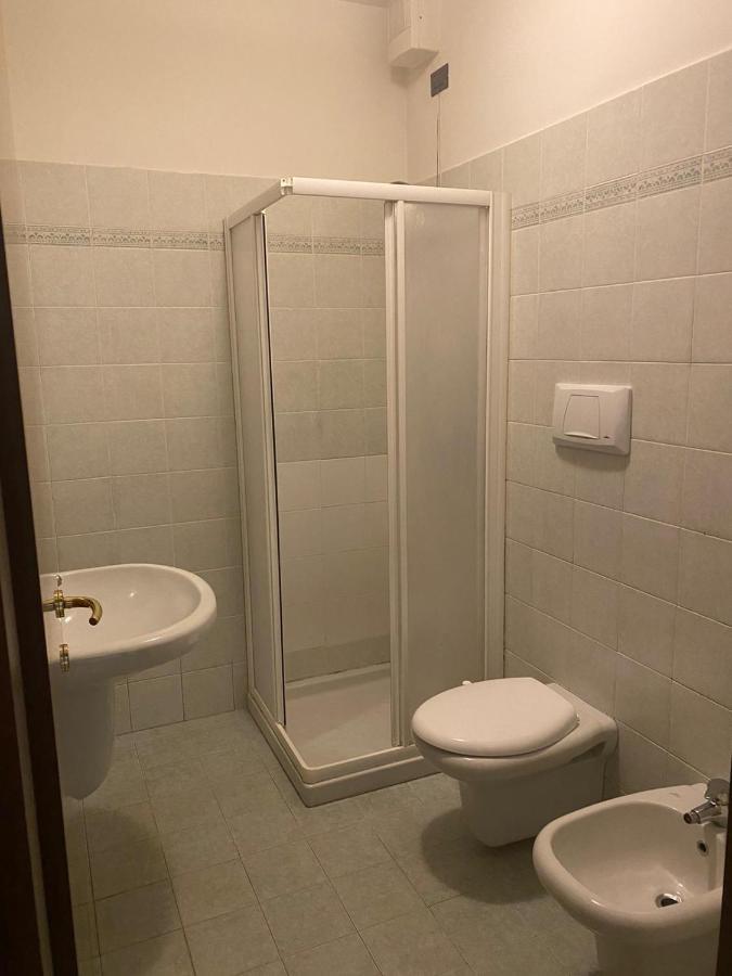 Appartamento Il Faro Con Giardino In Residence Con Piscina Desenzano del Garda Eksteriør bilde