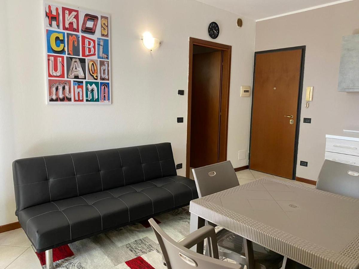 Appartamento Il Faro Con Giardino In Residence Con Piscina Desenzano del Garda Eksteriør bilde